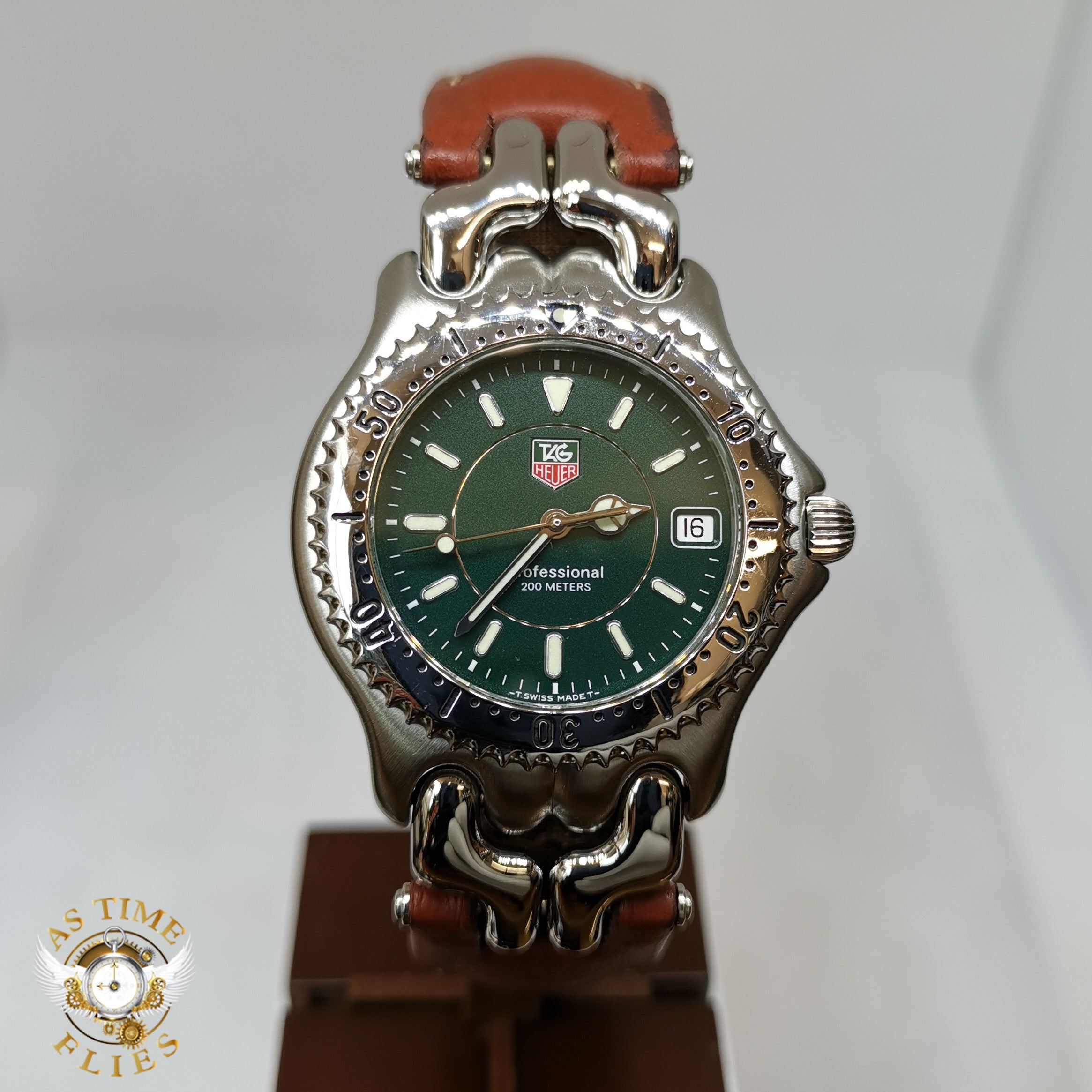 TAG HEUER プロフェッショナル 200 WG 1119