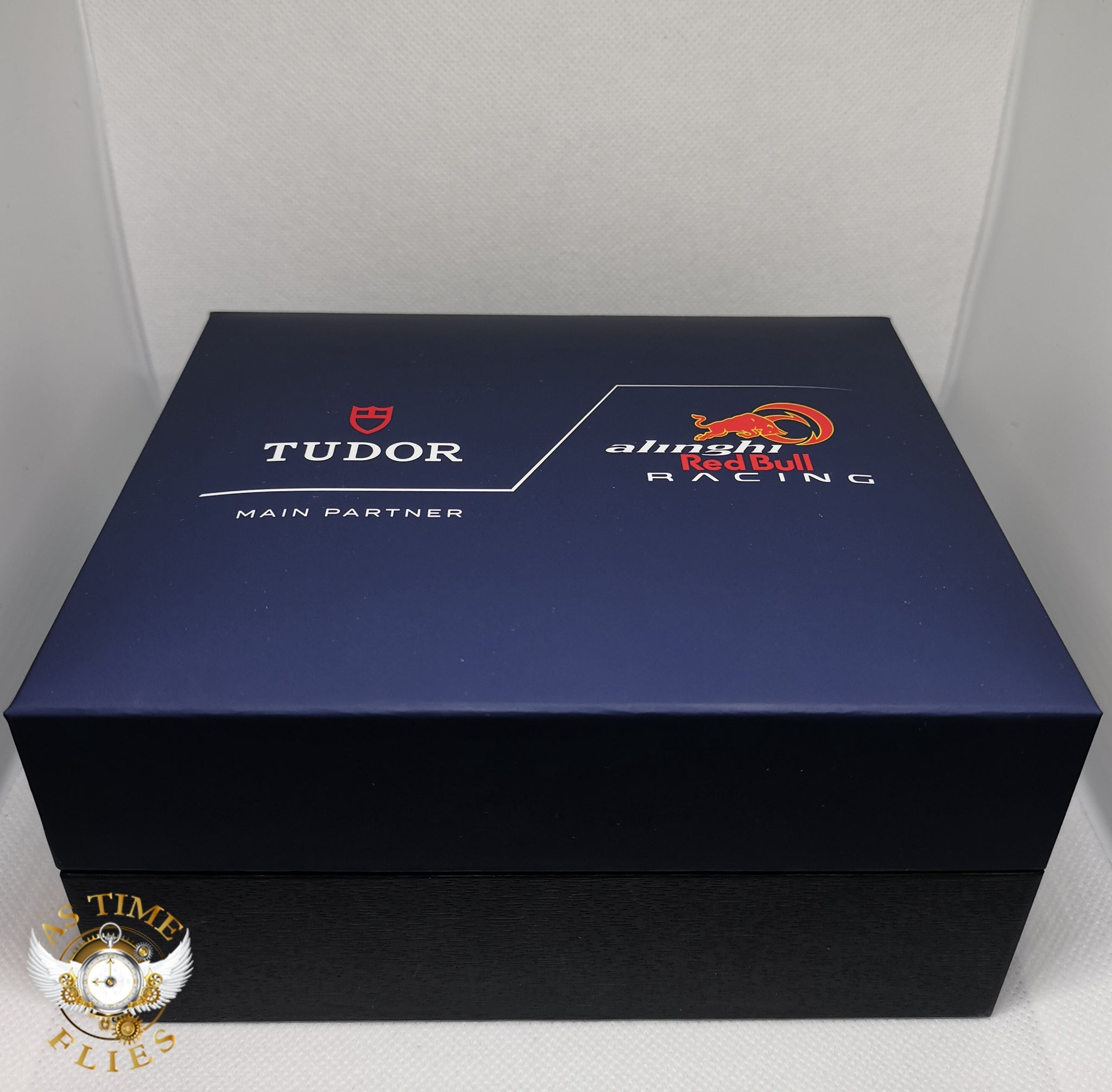 Tudor Pelagos FXD Ref. M25707KN-0001 box & papers