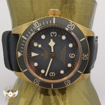 Tudor Black Bay Bronze Ref. M79250BA-0001