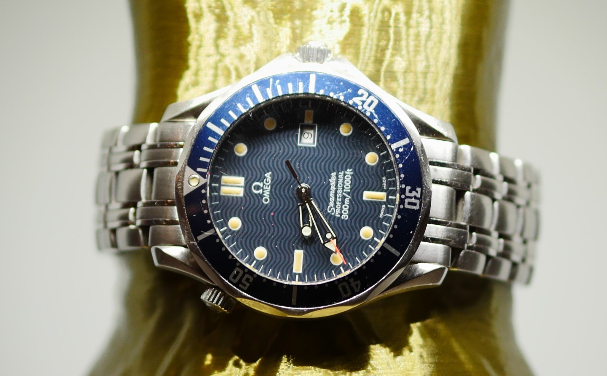 Omega Seamaster Red. 2541.80.00